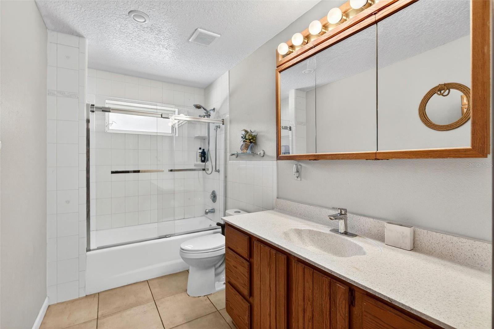5390 EAST AVE, DE LEON SPRINGS, FL, 32130