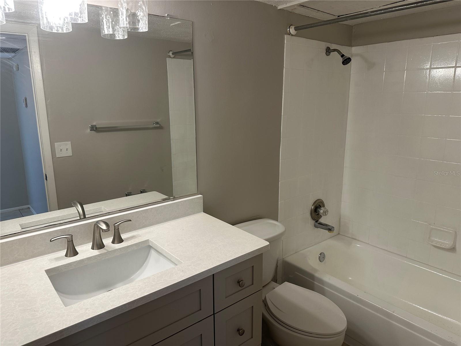 8602 CHAMPLAIN CT #88, TAMPA, FL, 33614