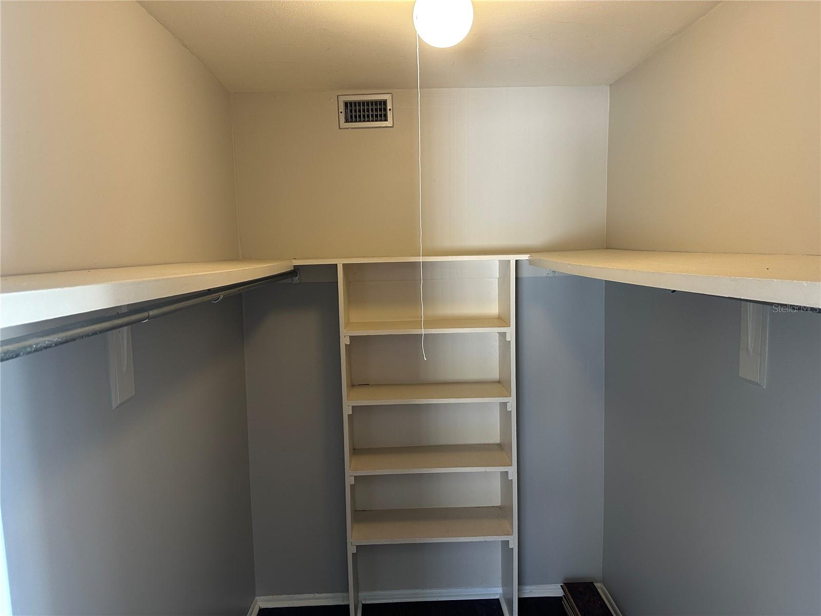 8602 CHAMPLAIN CT #88, TAMPA, FL, 33614