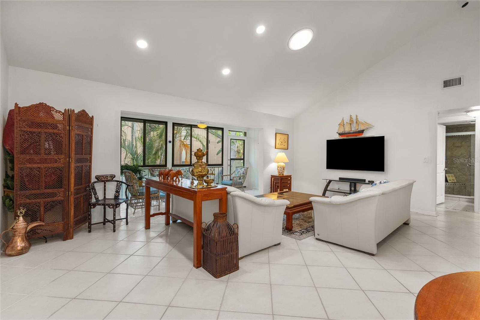 1702 GLENHOUSE DR #410, SARASOTA, FL, 34231