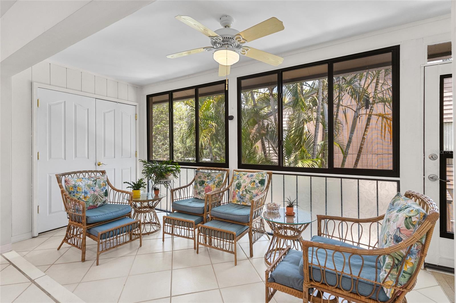 1702 GLENHOUSE DR #410, SARASOTA, FL, 34231