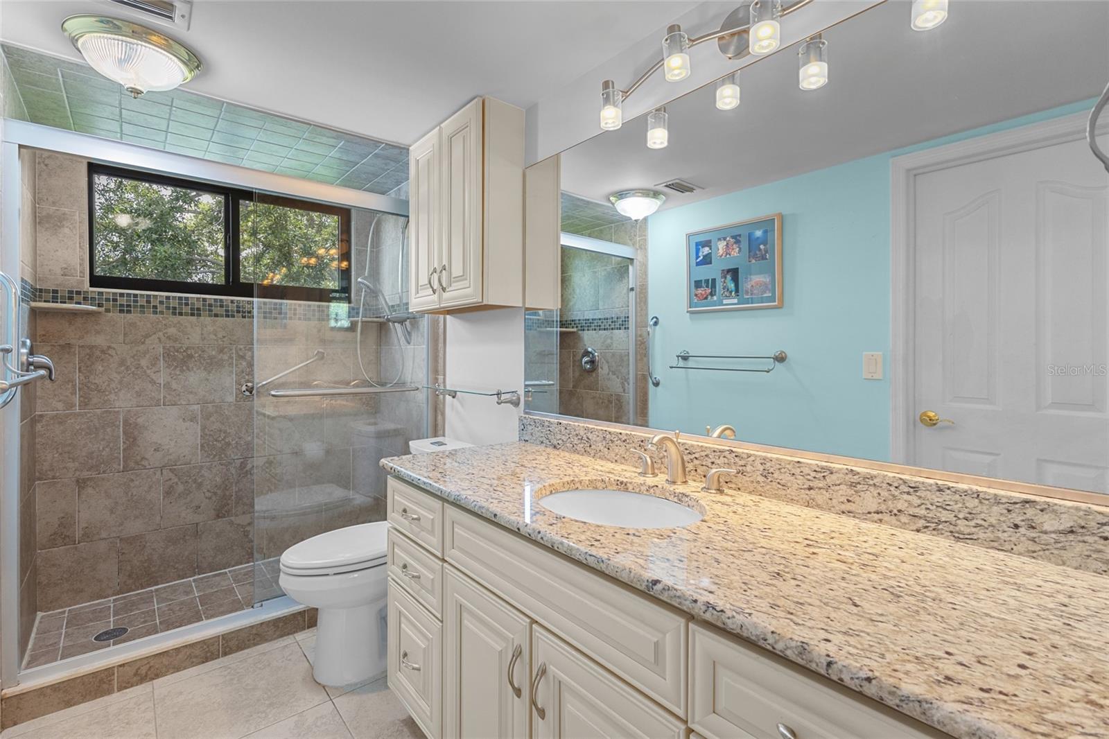 1702 GLENHOUSE DR #410, SARASOTA, FL, 34231