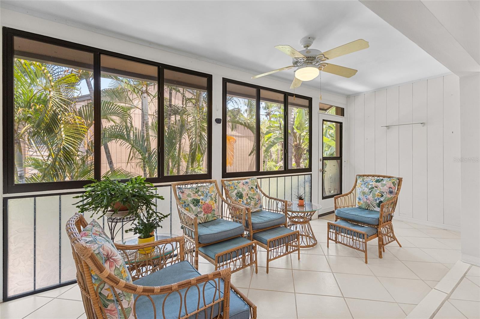 1702 GLENHOUSE DR #410, SARASOTA, FL, 34231