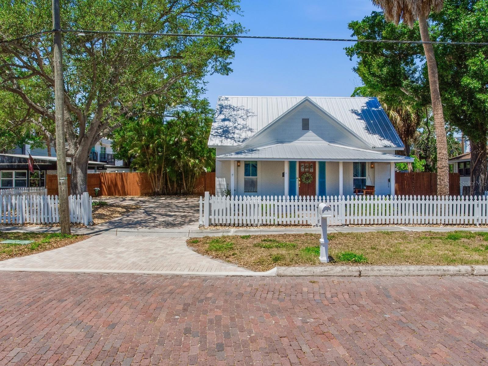 7003 S WEST SHORE BLVD, TAMPA, FL, 33616