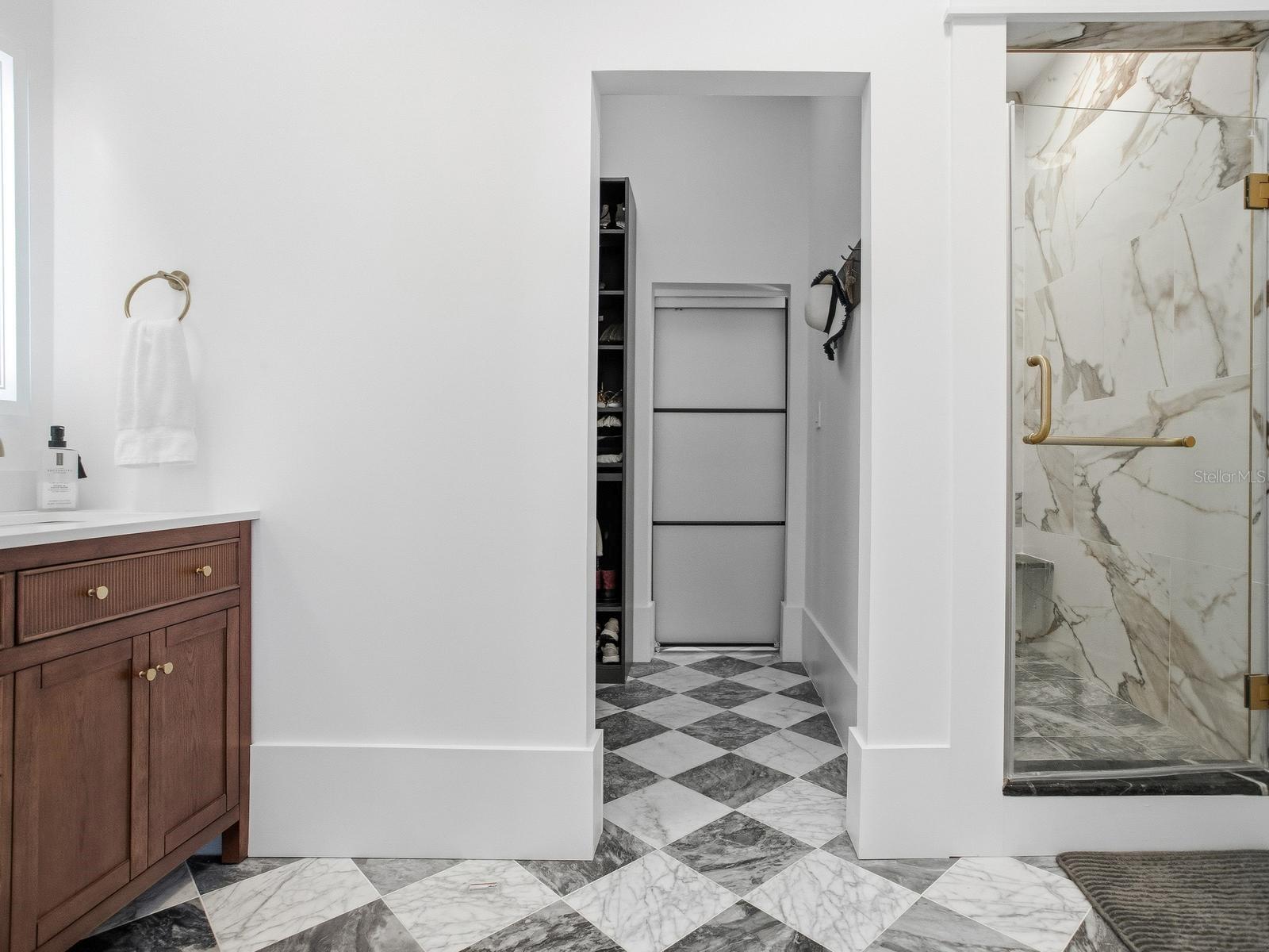 7003 S WEST SHORE BLVD, TAMPA, FL, 33616