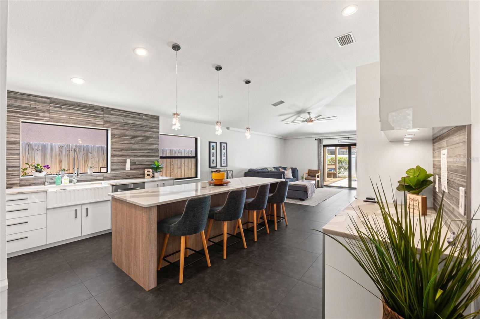 24405 SUMMER WIND CT, LUTZ, FL, 33559