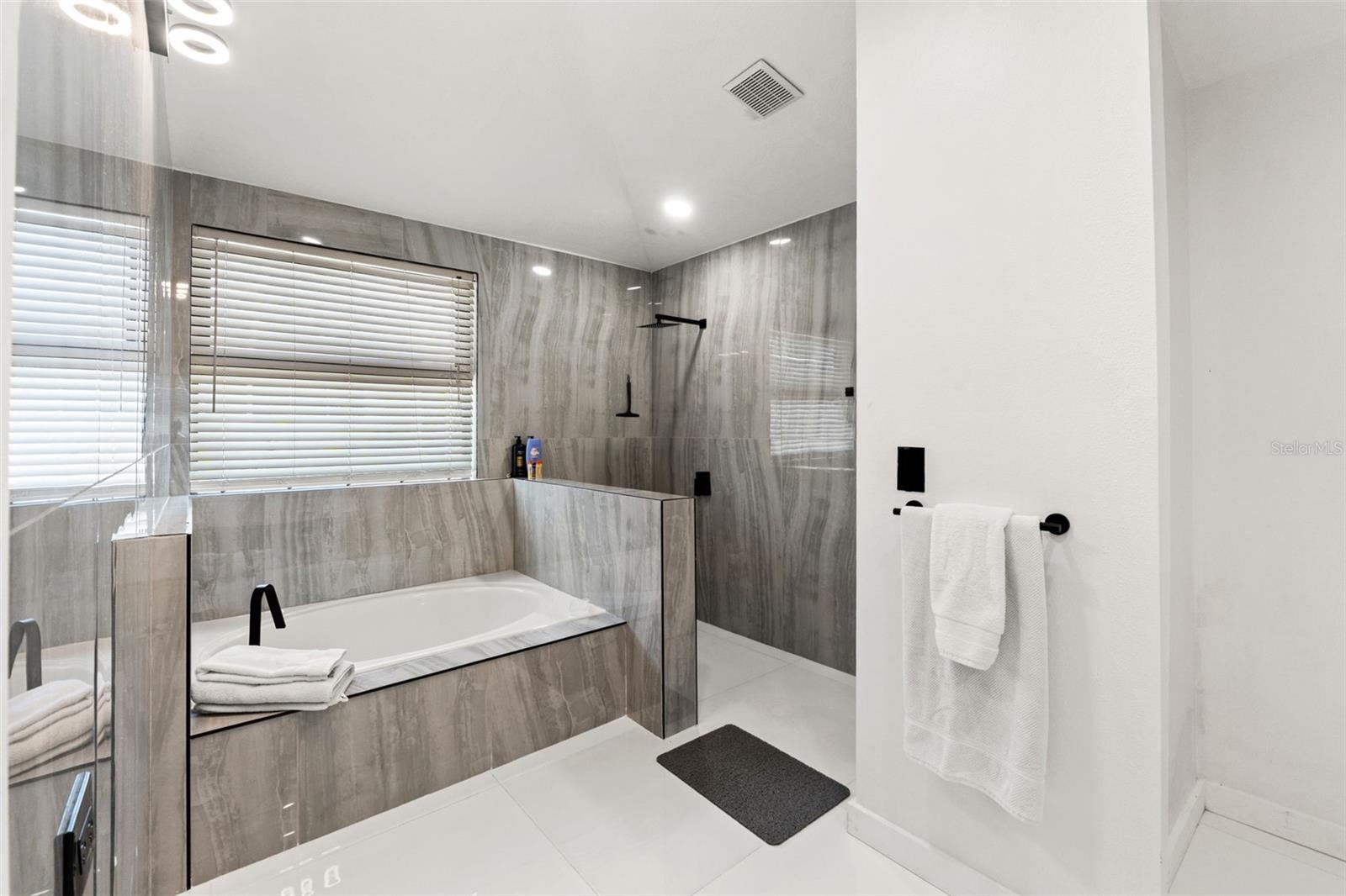 24405 SUMMER WIND CT, LUTZ, FL, 33559