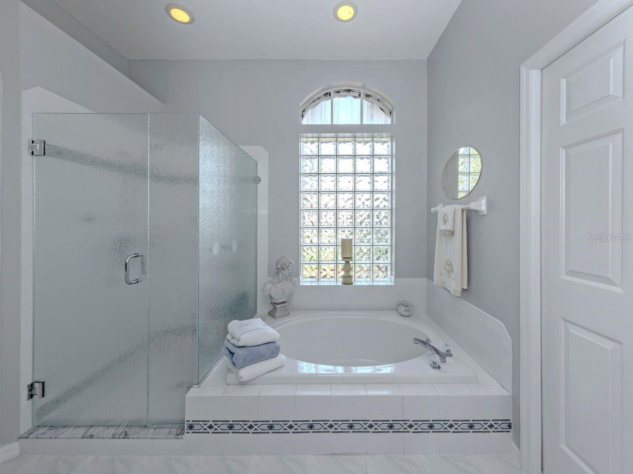 417 PEBBLE CREEK CT, VENICE, FL, 34285