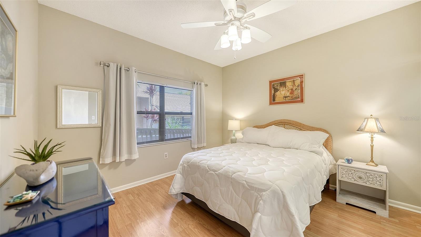 1632 STARLING DR #101, SARASOTA, FL, 34231