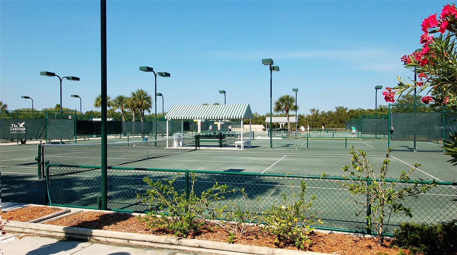 1632 STARLING DR #101, SARASOTA, FL, 34231