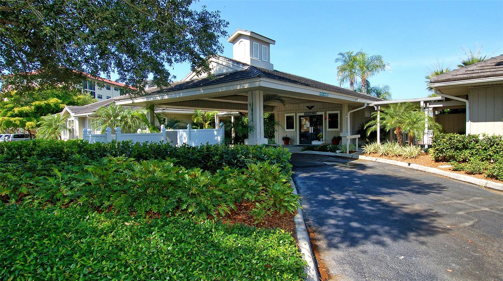 1632 STARLING DR #101, SARASOTA, FL, 34231