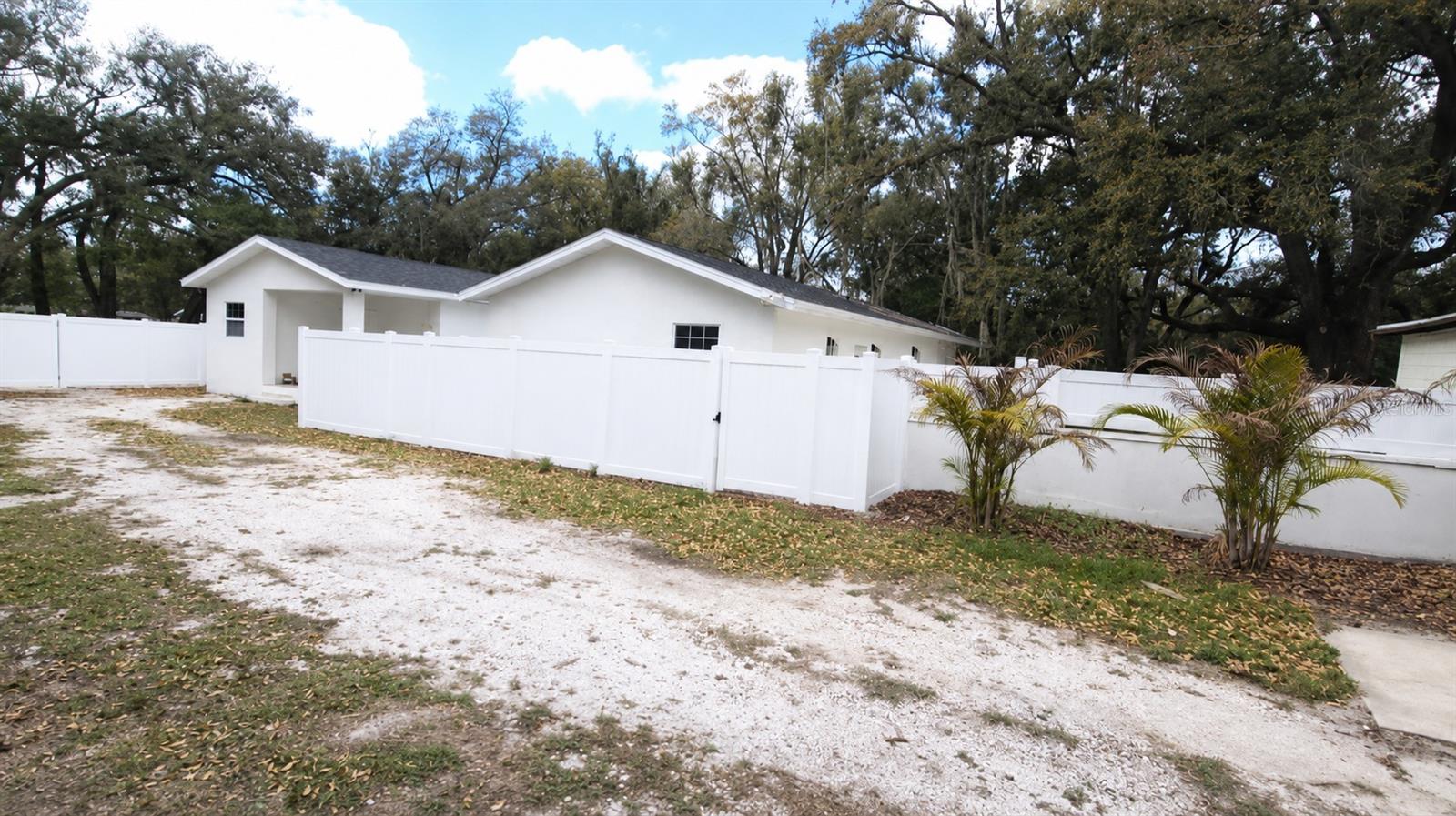 3104 W LAMBRIGHT ST, TAMPA, FL, 33614