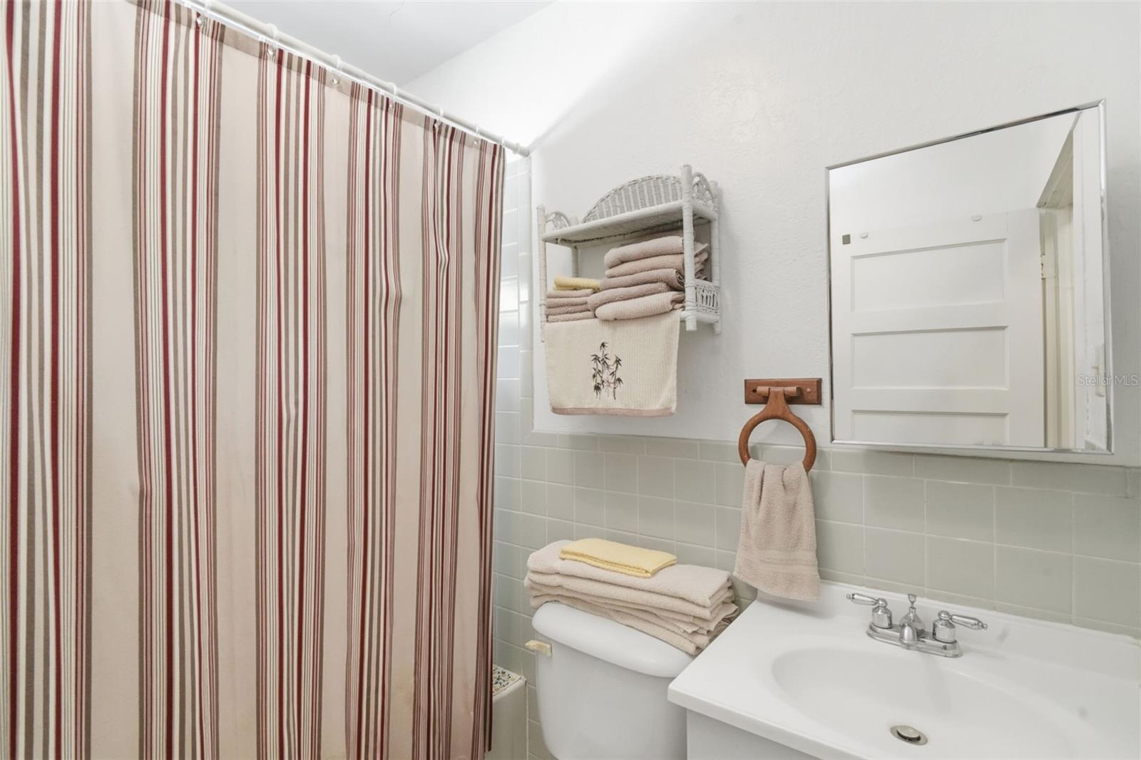 718 E NEW YORK AVE, DELAND, FL, 32724