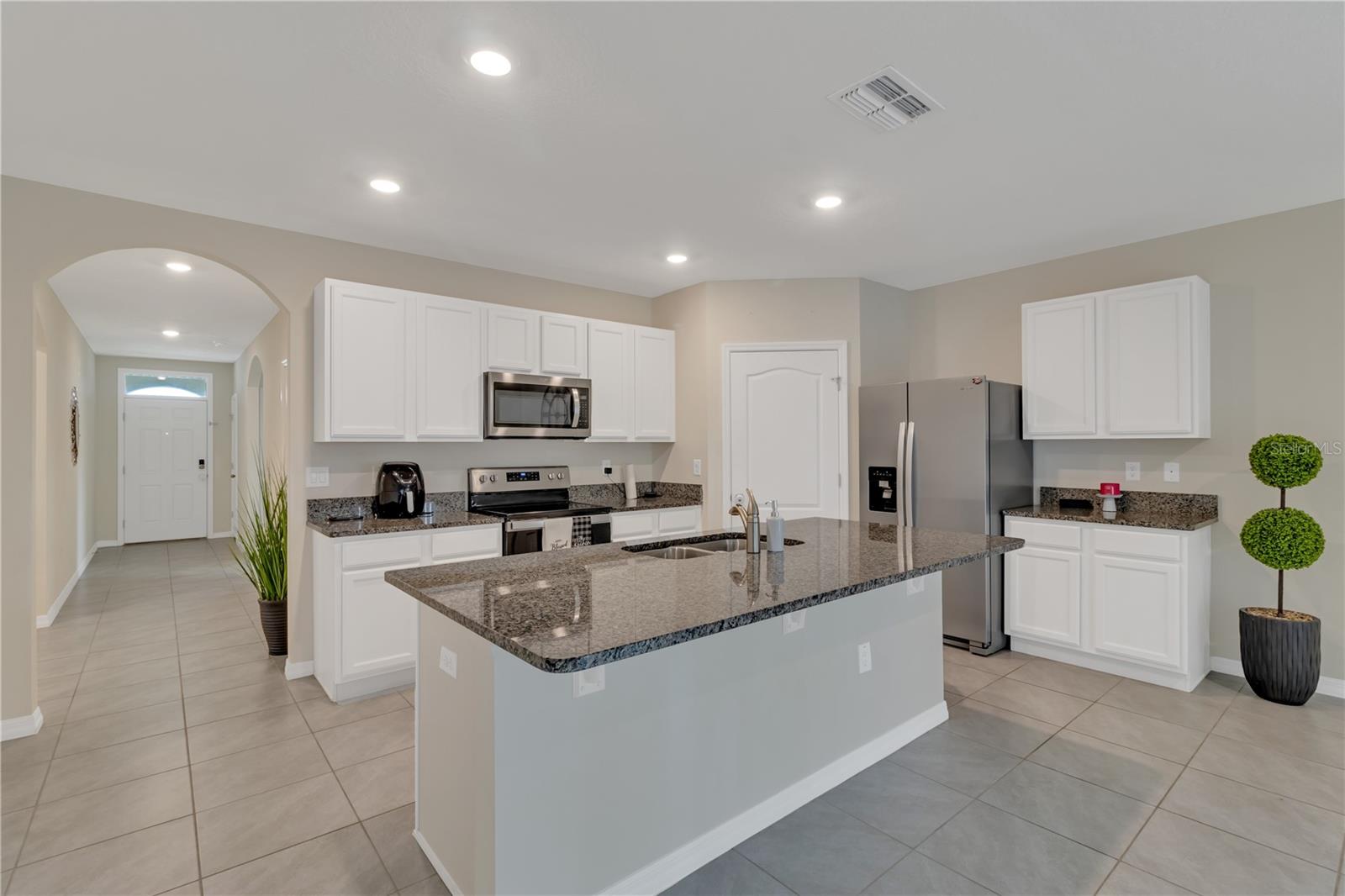 452 NOBLE AVE, DAVENPORT, FL, 33837