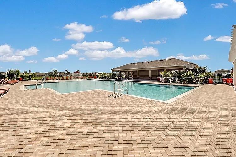 452 NOBLE AVE, DAVENPORT, FL, 33837