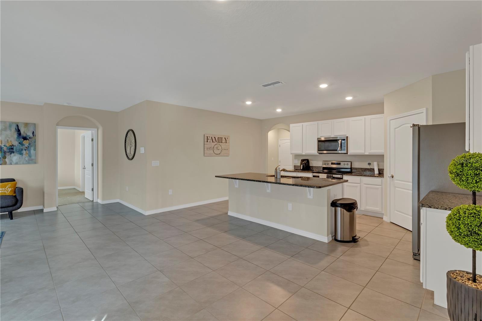 452 NOBLE AVE, DAVENPORT, FL, 33837
