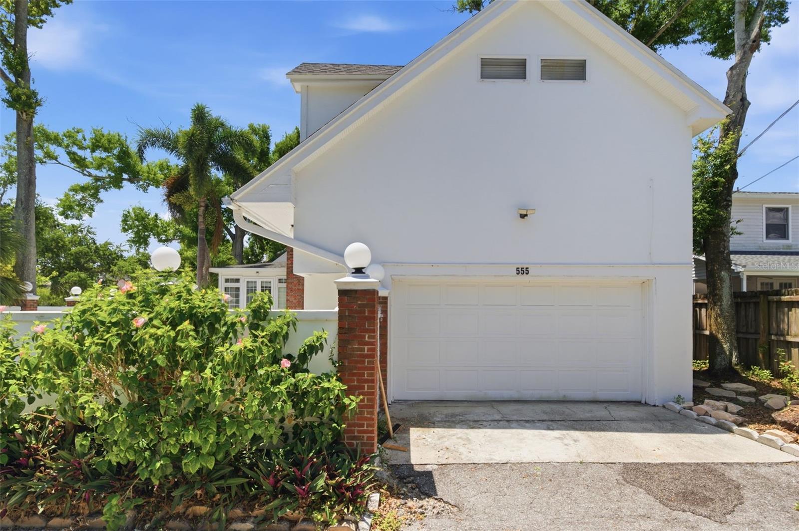 555 18TH AVE NE, ST PETERSBURG, FL, 33704