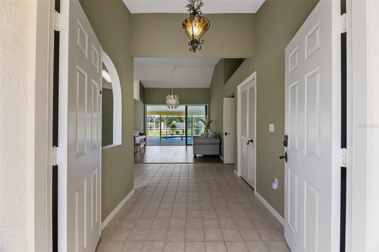 8432 PALM LAKES CT, SARASOTA, FL, 34243