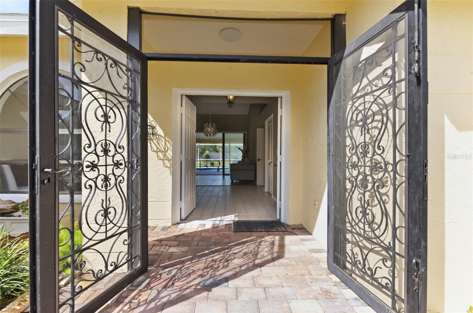 8432 PALM LAKES CT, SARASOTA, FL, 34243