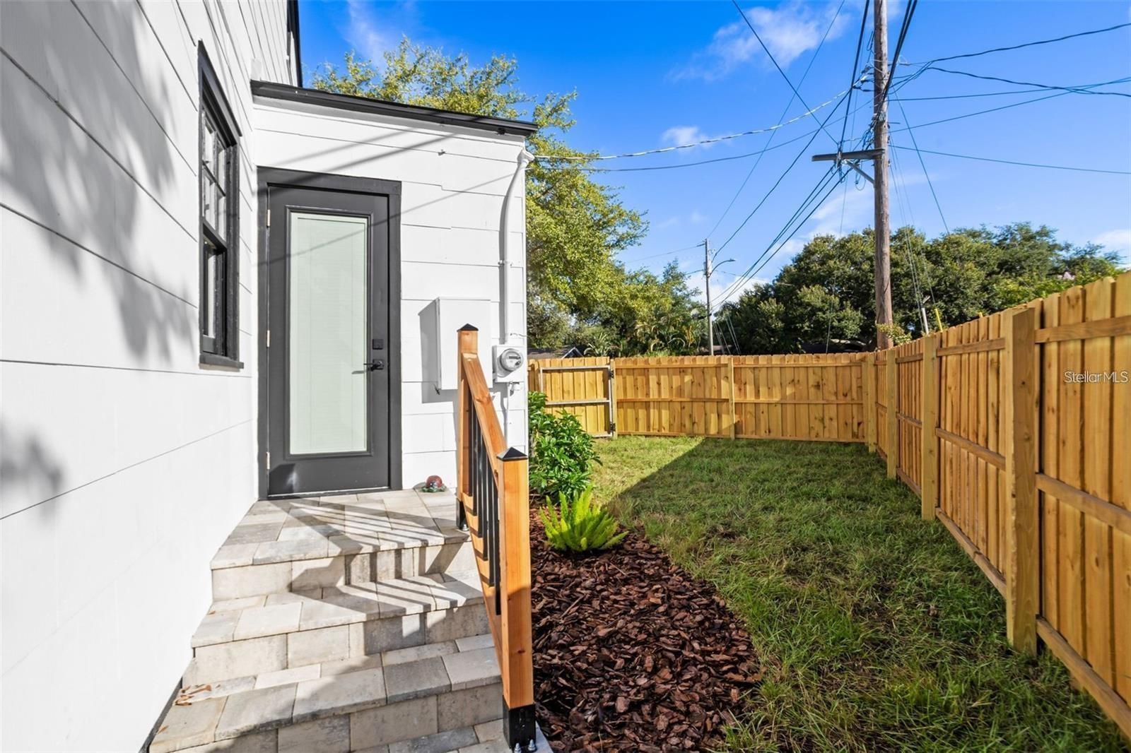 1224 GREENWOOD AVE N, ST PETERSBURG, FL, 33704