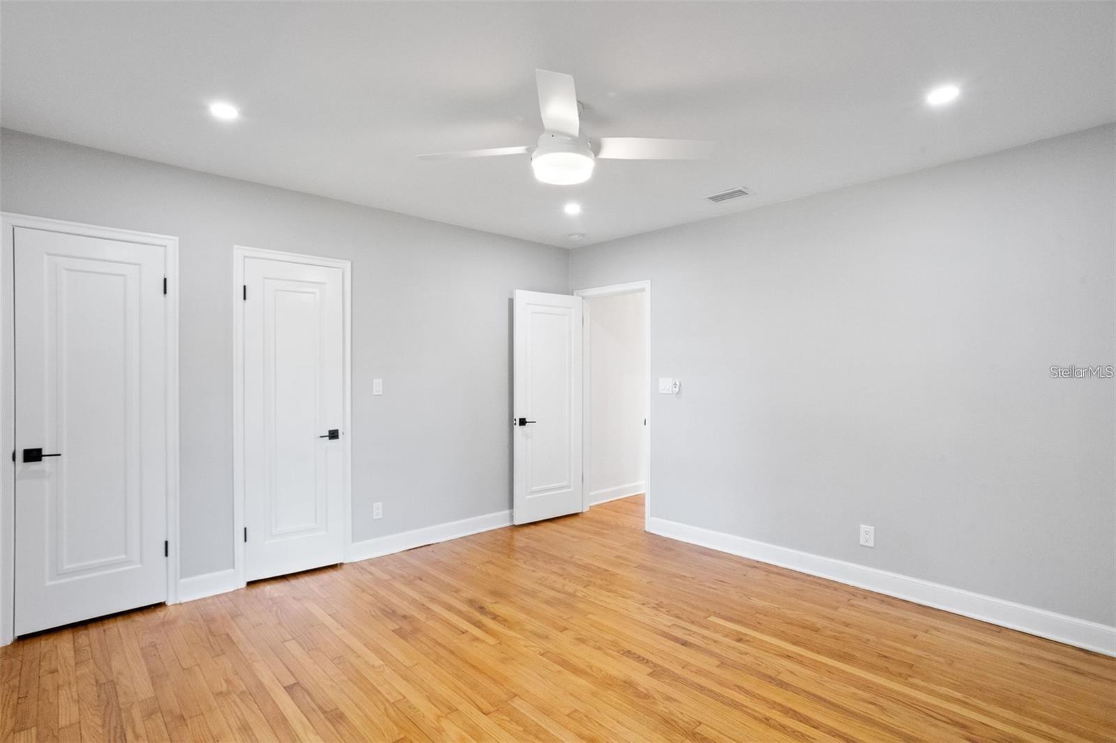 1224 GREENWOOD AVE N, ST PETERSBURG, FL, 33704