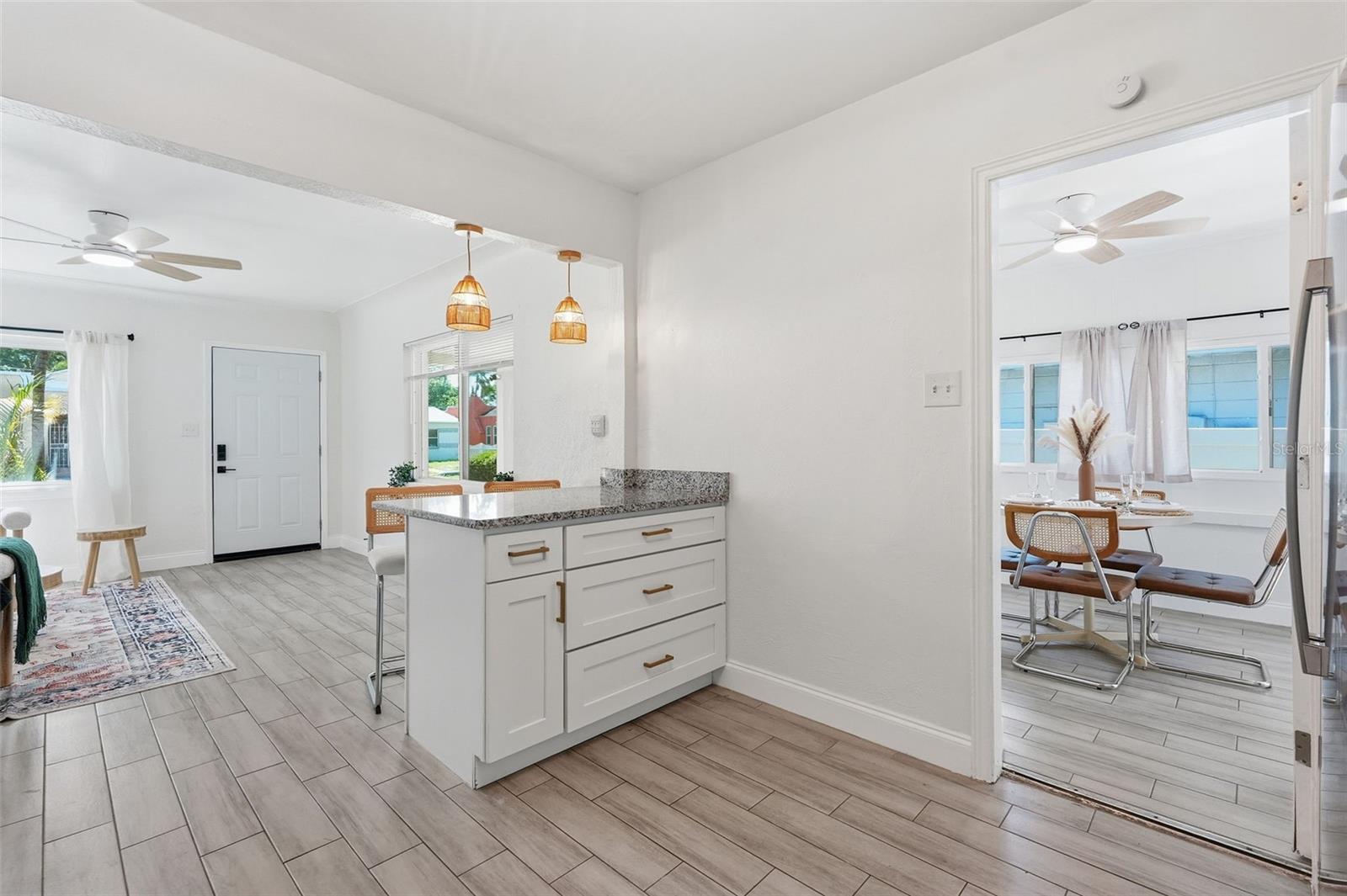 2855 VALENCIA WAY S, ST PETERSBURG, FL, 33705