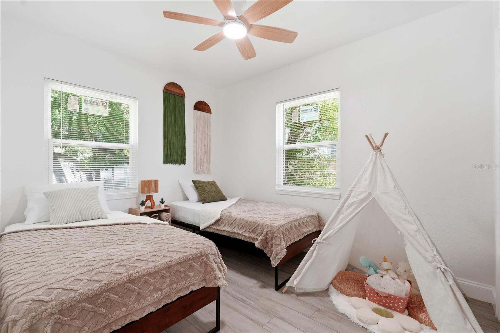 2855 VALENCIA WAY S, ST PETERSBURG, FL, 33705