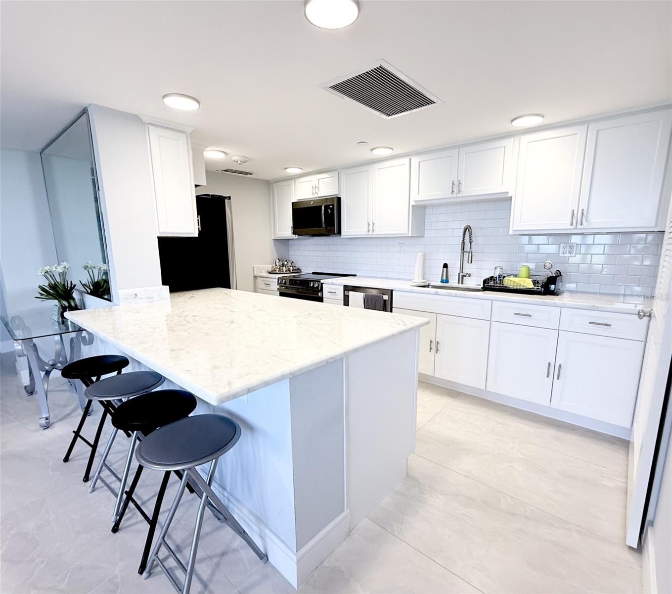 1050 LONGBOAT CLUB RD #803, LONGBOAT KEY, FL, 34228