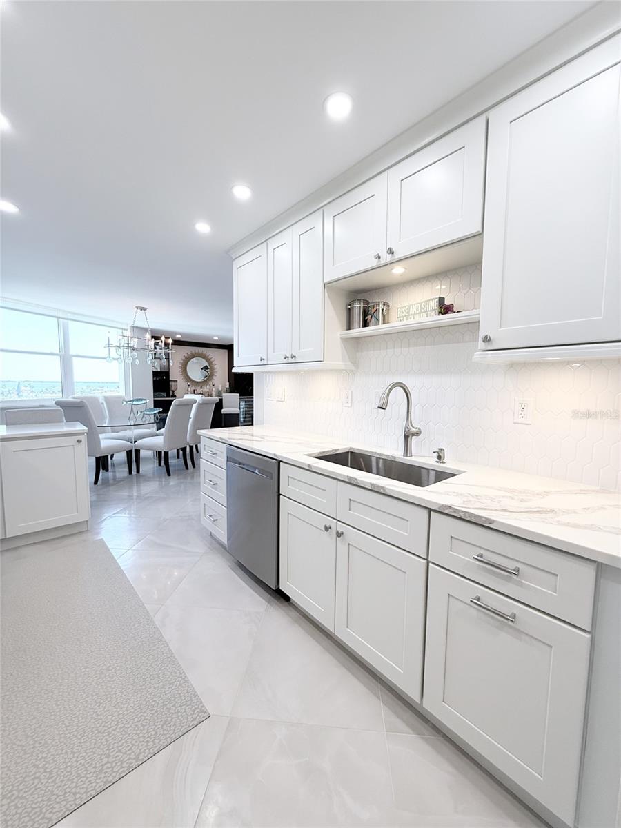 1050 LONGBOAT CLUB RD #803, LONGBOAT KEY, FL, 34228