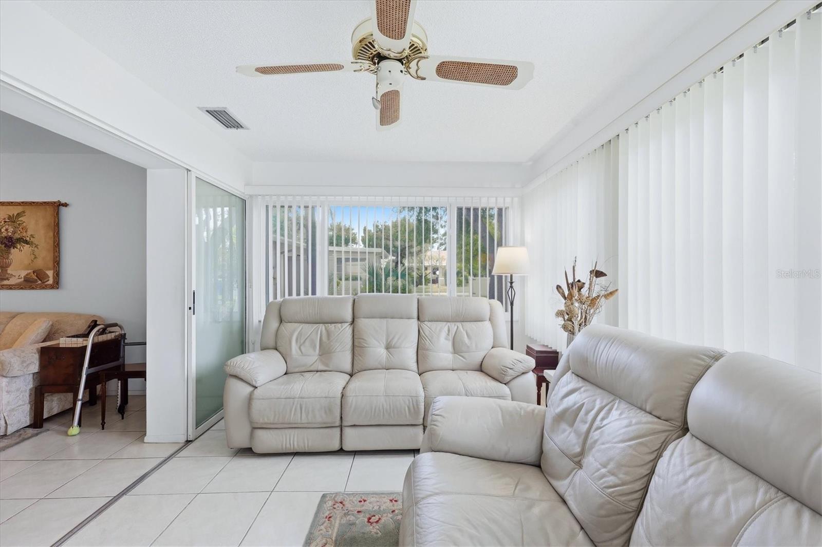 390 301 BLVD W #27B, BRADENTON, FL, 34205
