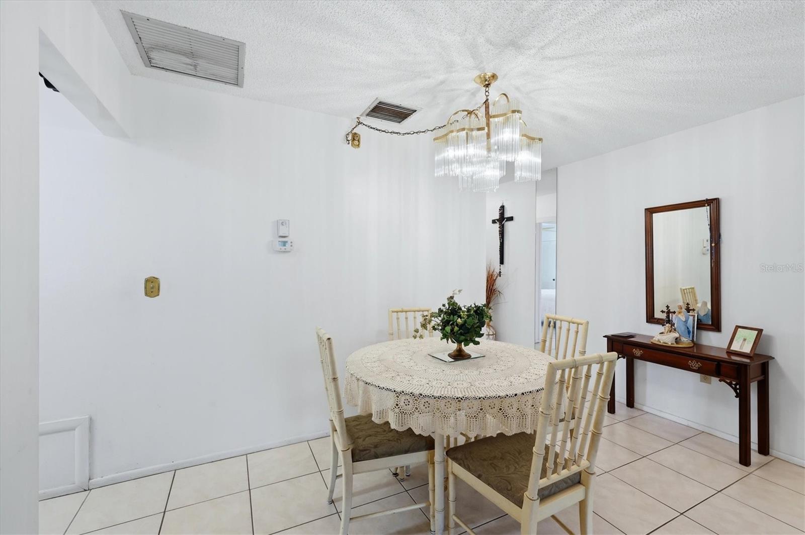 390 301 BLVD W #27B, BRADENTON, FL, 34205