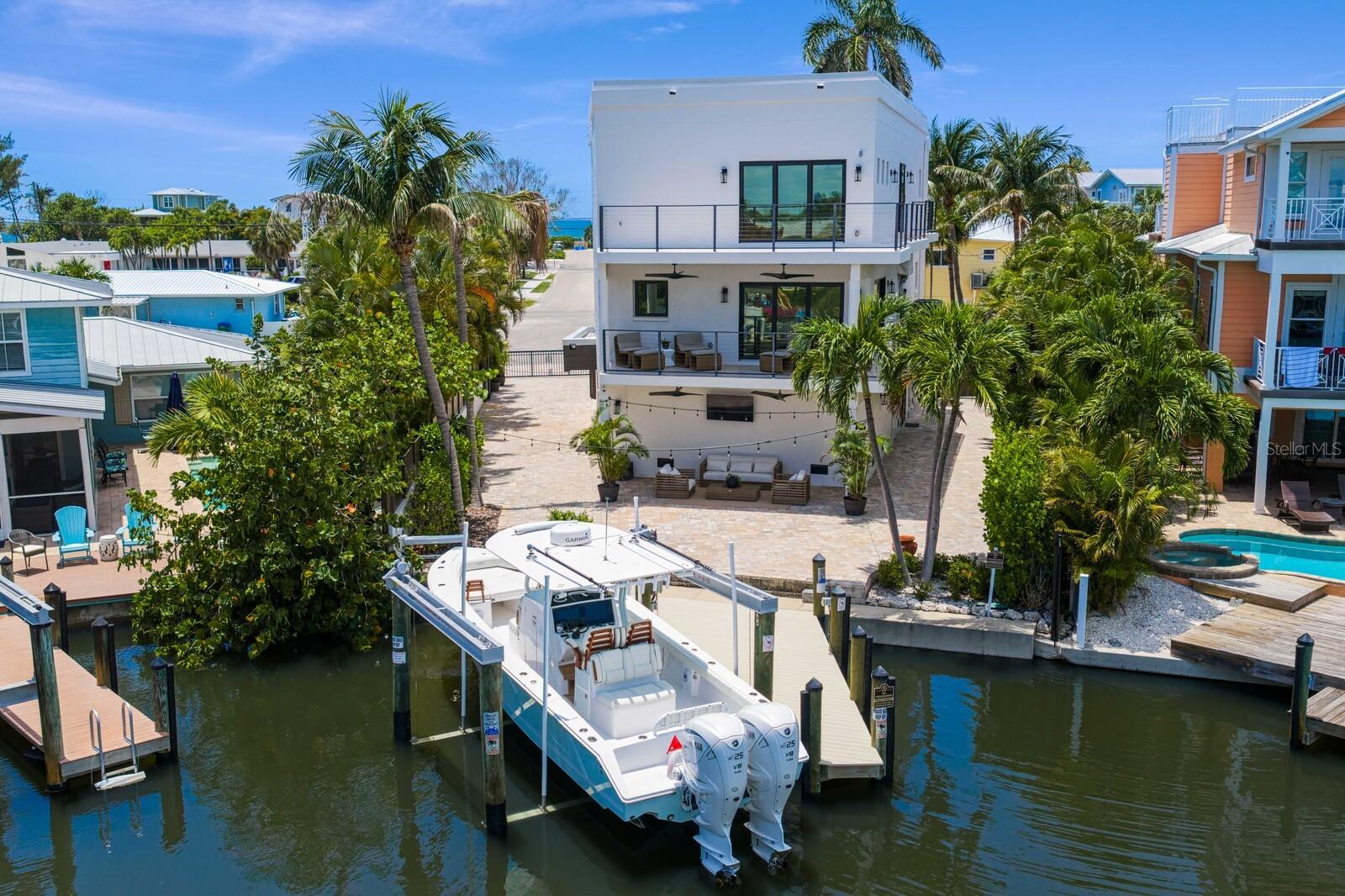201 N HARBOR DR, HOLMES BEACH, FL, 34217