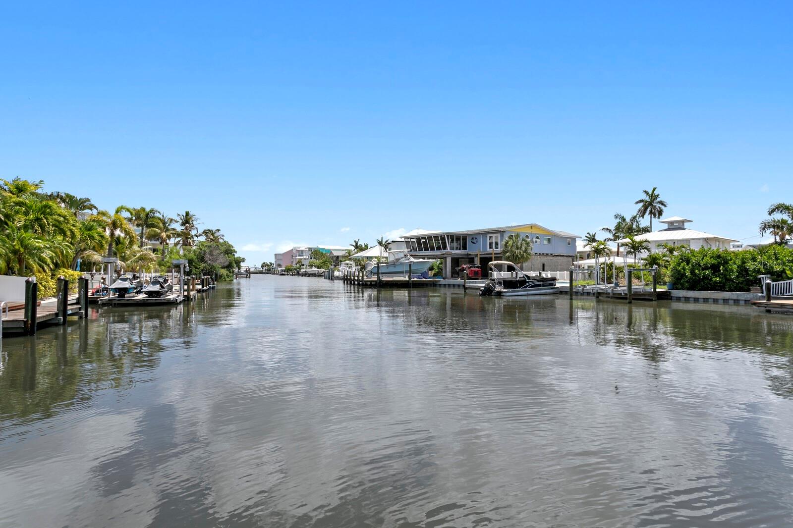201 N HARBOR DR, HOLMES BEACH, FL, 34217