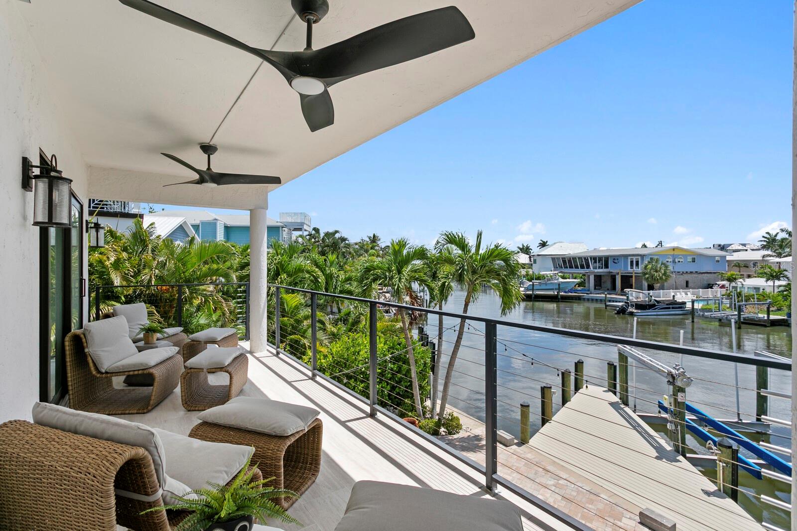 201 N HARBOR DR, HOLMES BEACH, FL, 34217