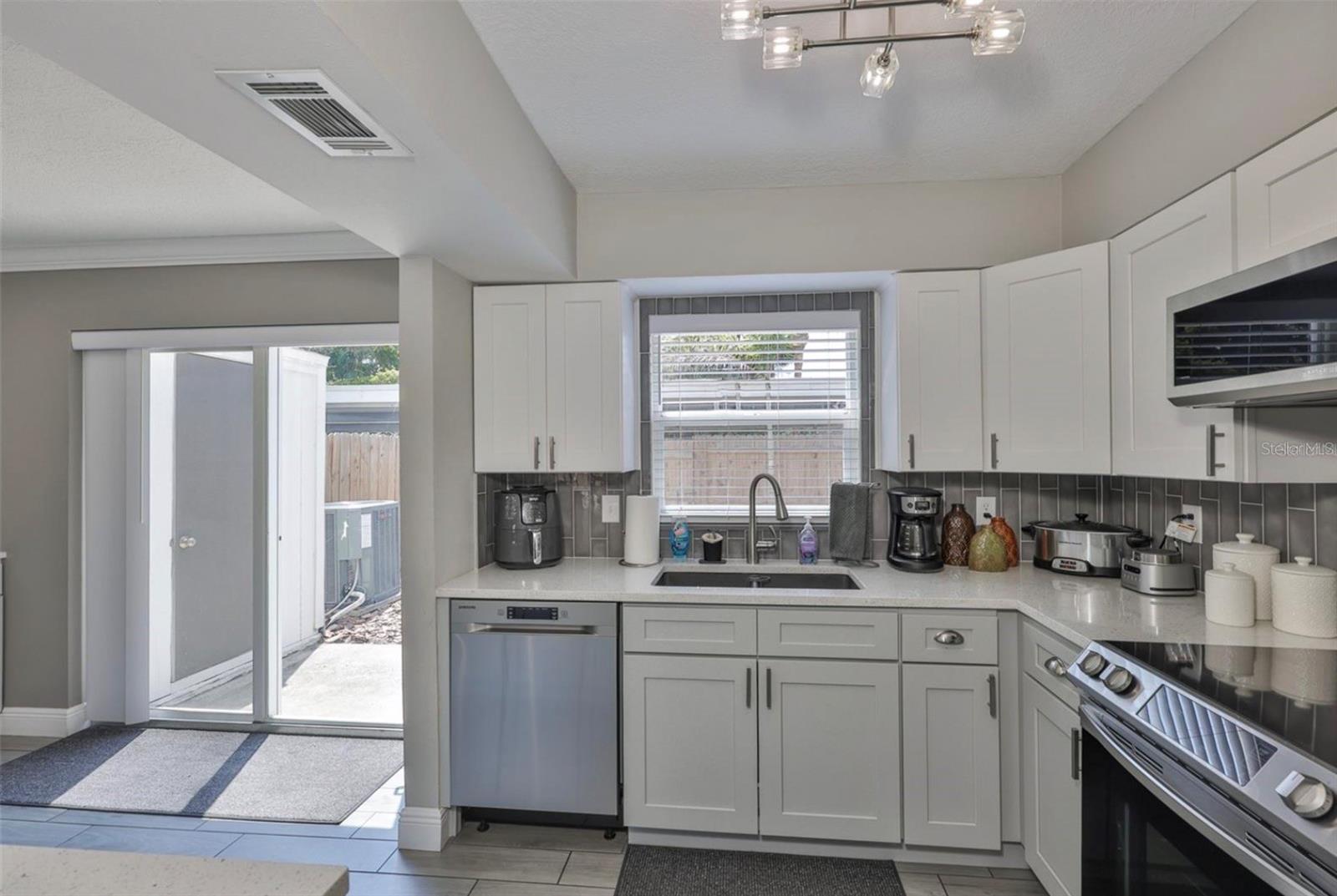 2011 S CAROLINA AVE, TAMPA, FL, 33629