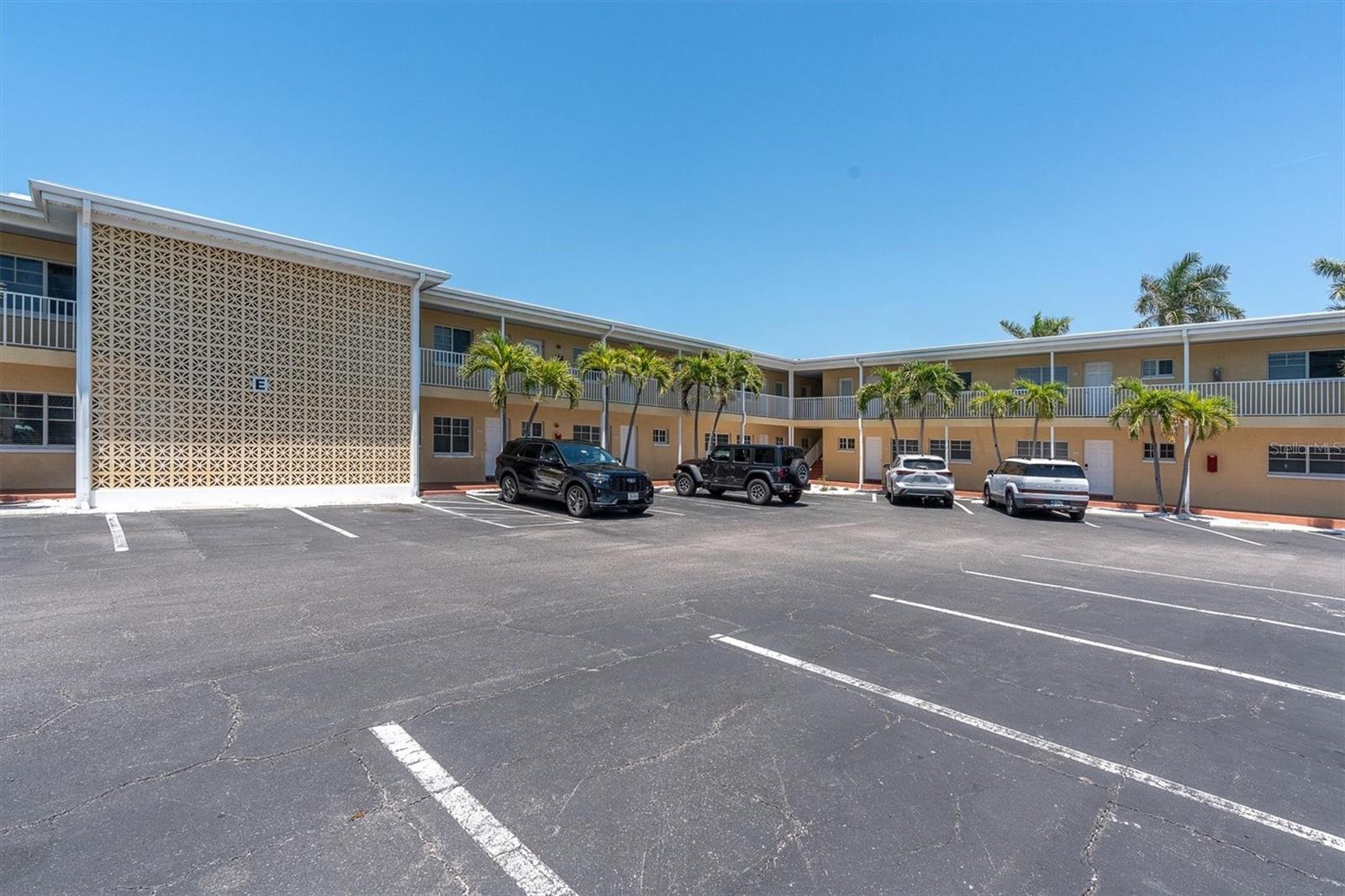 19417 GULF BLVD #E103, INDIAN ROCKS BEACH, FL, 33785