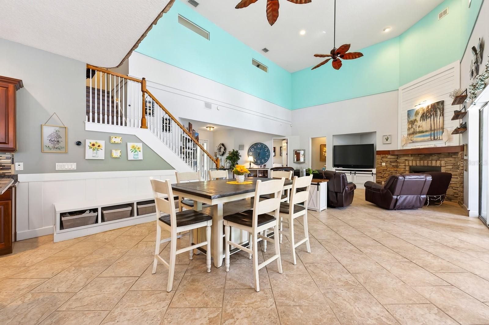 2756 LAKE PICKETT PL, CHULUOTA, FL, 32766