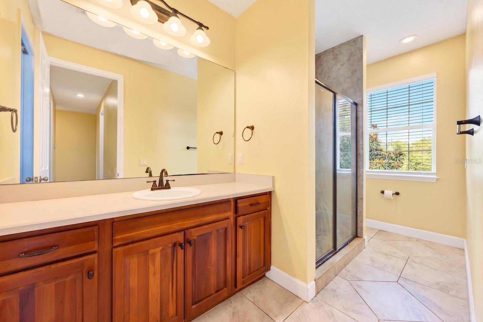 2756 LAKE PICKETT PL, CHULUOTA, FL, 32766