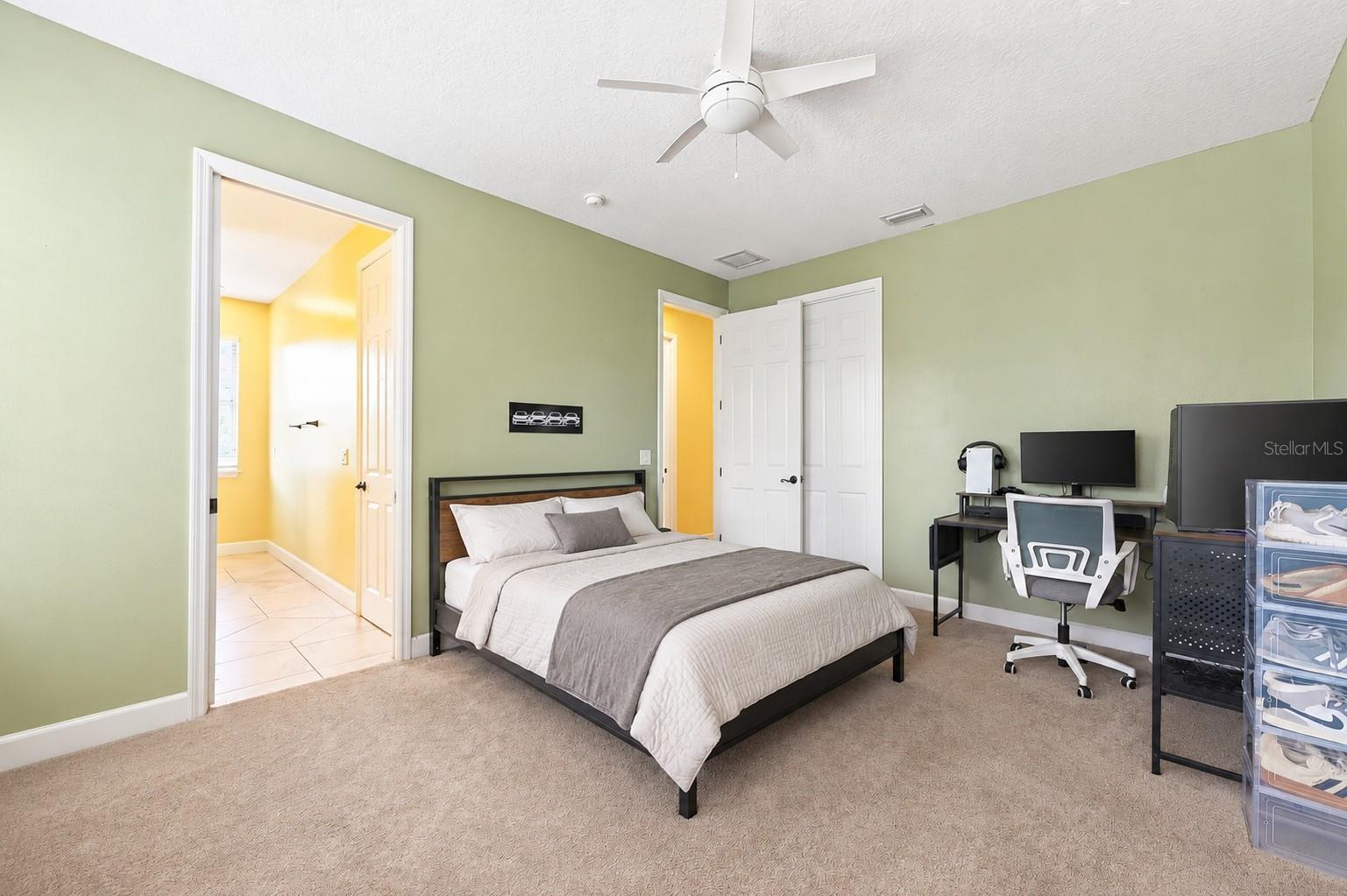 2756 LAKE PICKETT PL, CHULUOTA, FL, 32766