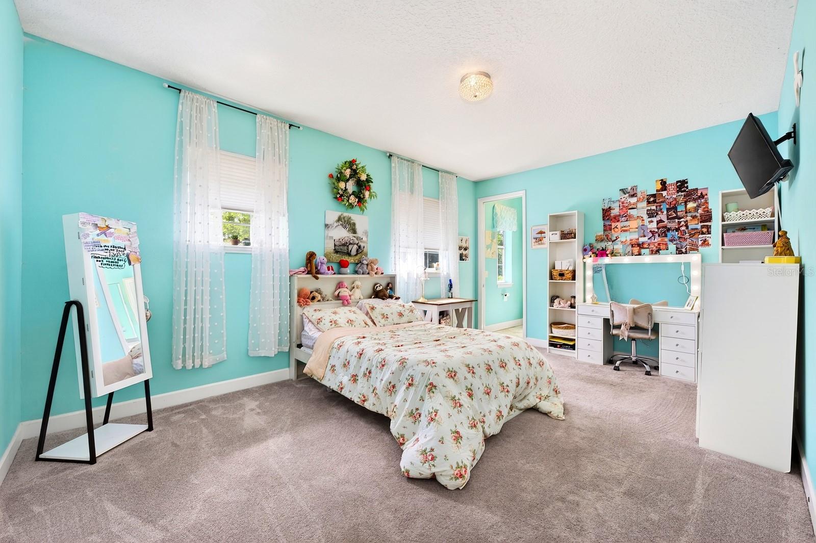 2756 LAKE PICKETT PL, CHULUOTA, FL, 32766