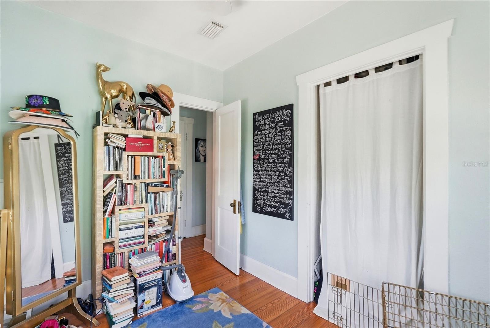 855 28TH AVE N, ST PETERSBURG, FL, 33704