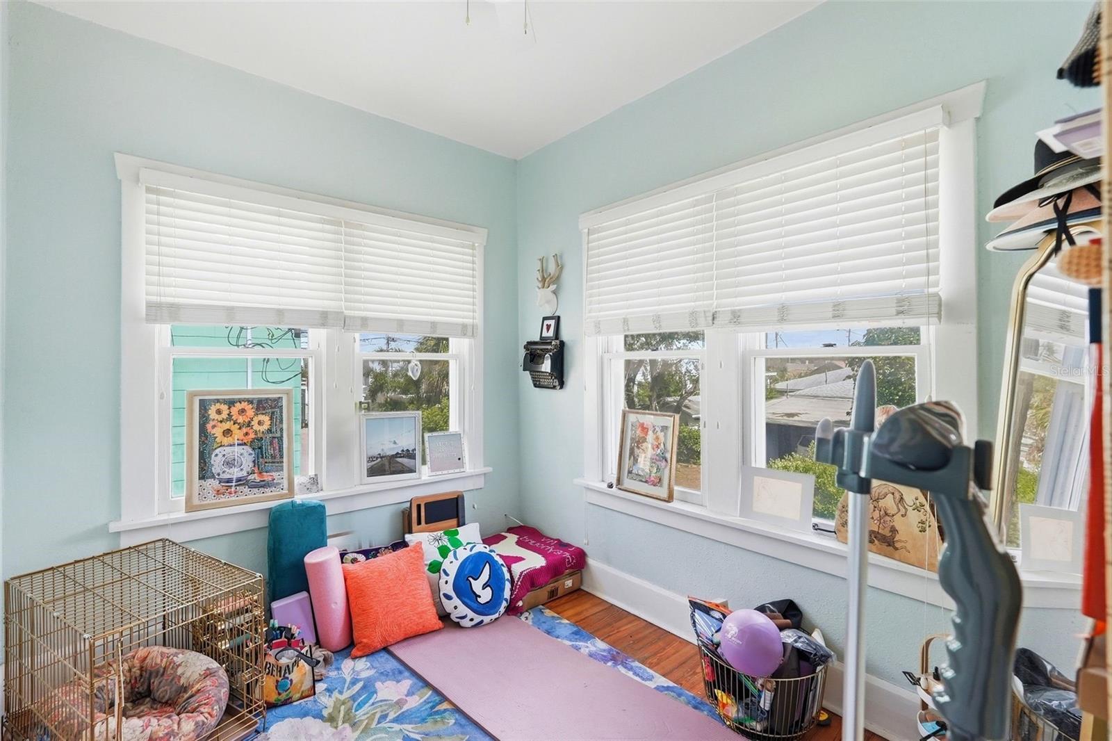 855 28TH AVE N, ST PETERSBURG, FL, 33704