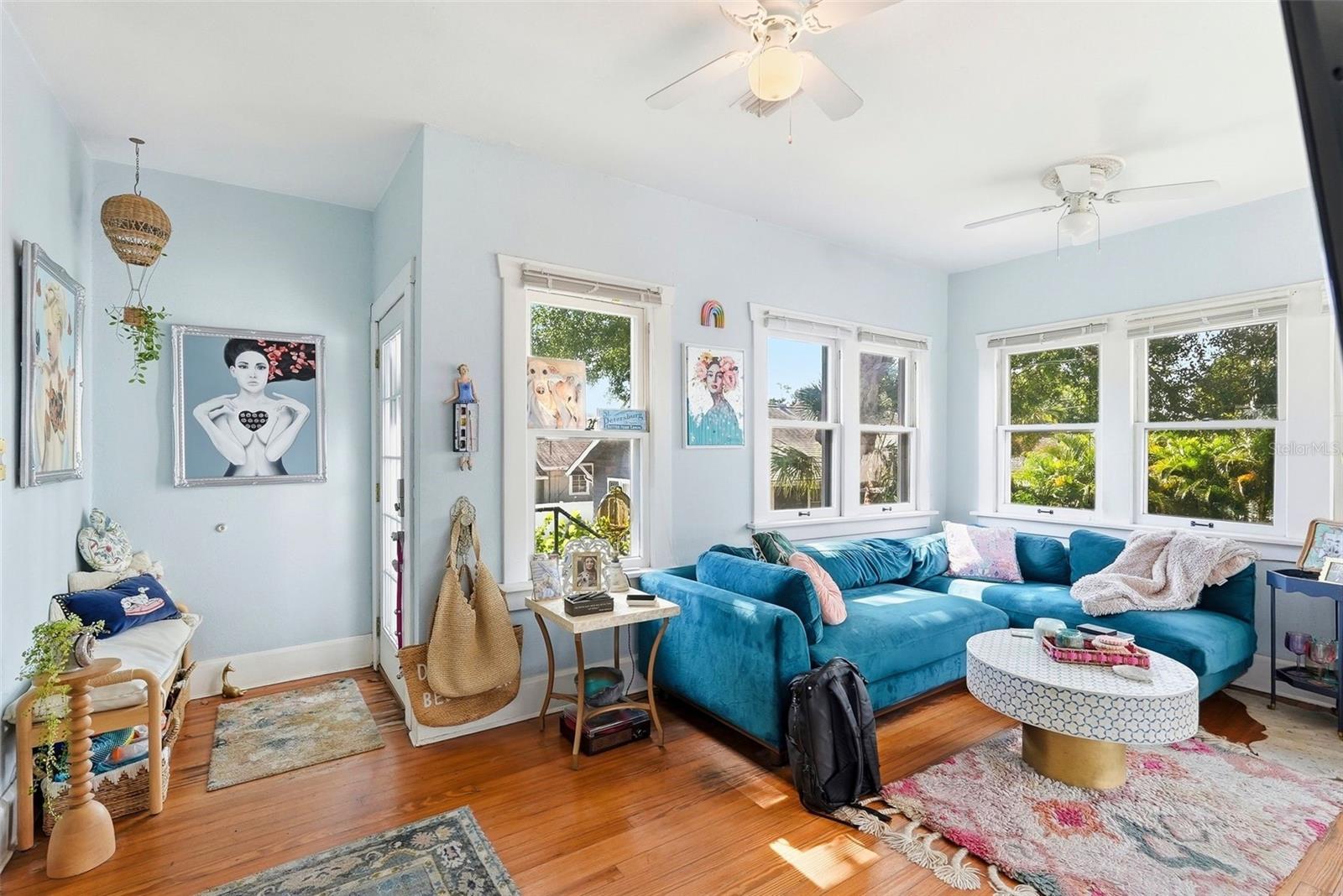 855 28TH AVE N, ST PETERSBURG, FL, 33704