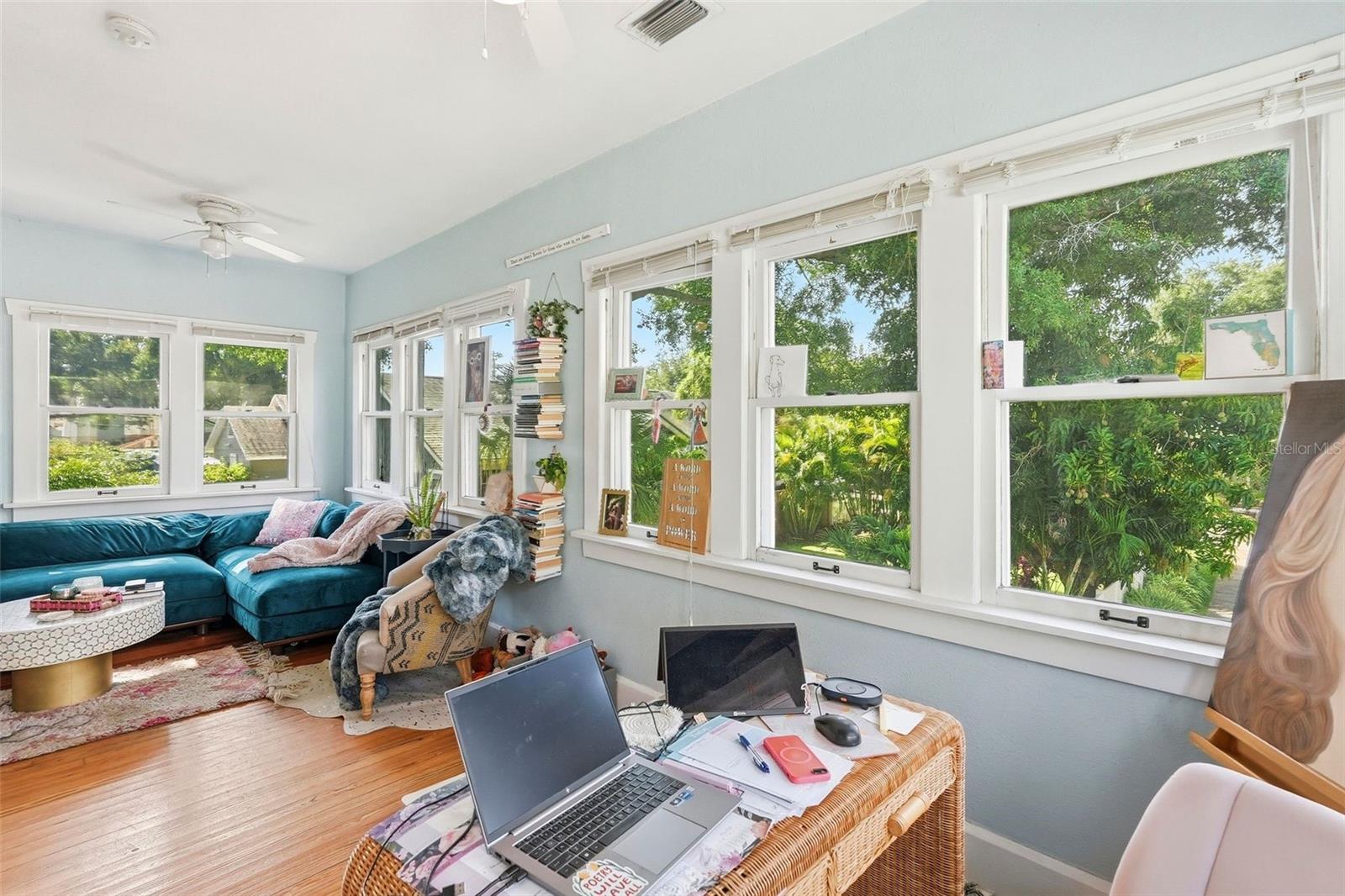 855 28TH AVE N, ST PETERSBURG, FL, 33704