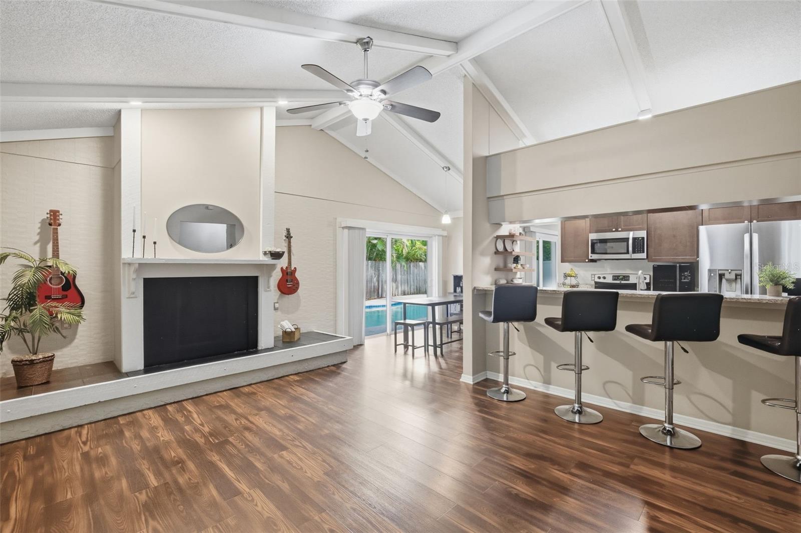 7327 SUNSHINE CIR, TAMPA, FL, 33634