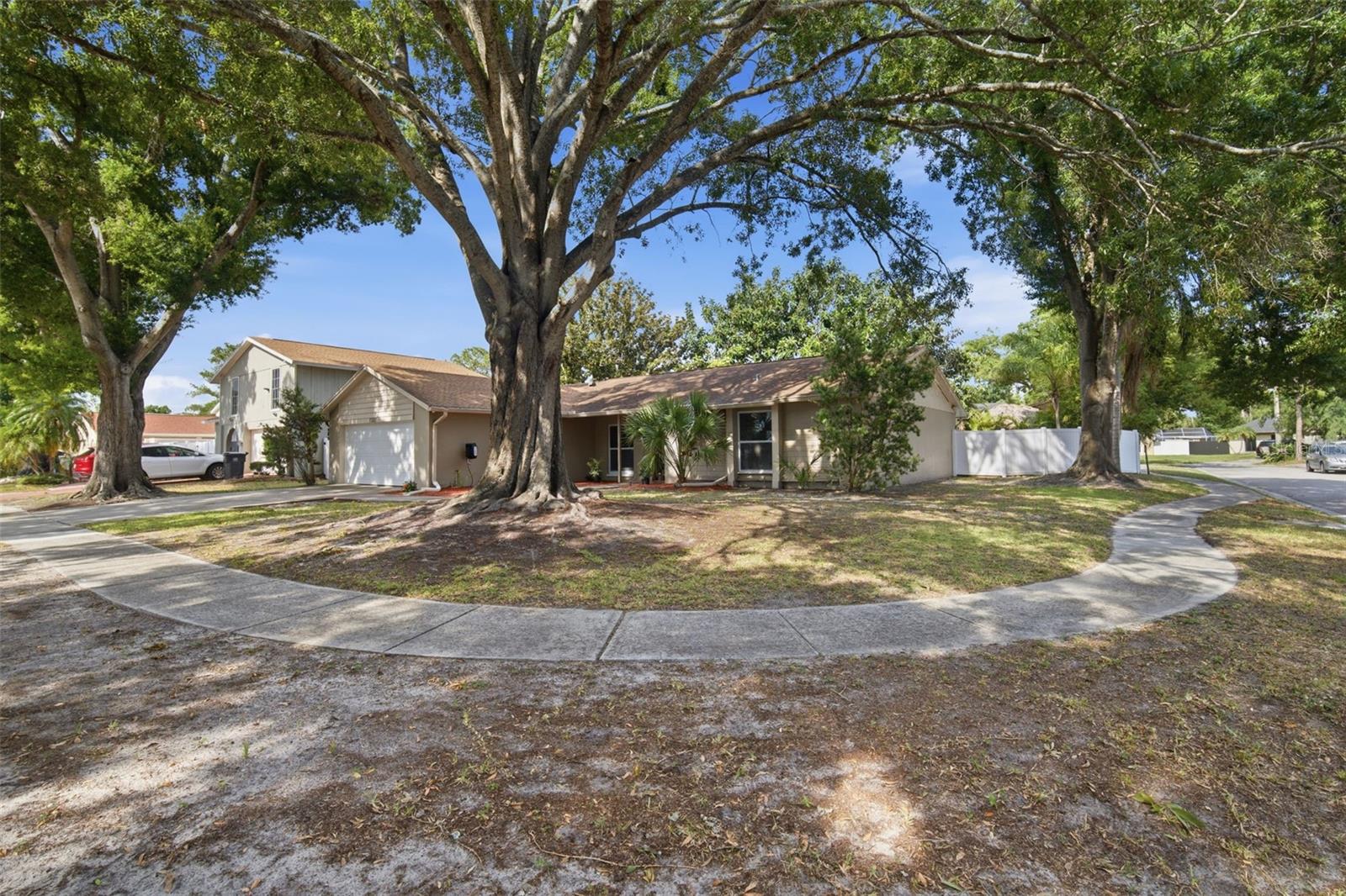 7327 SUNSHINE CIR, TAMPA, FL, 33634