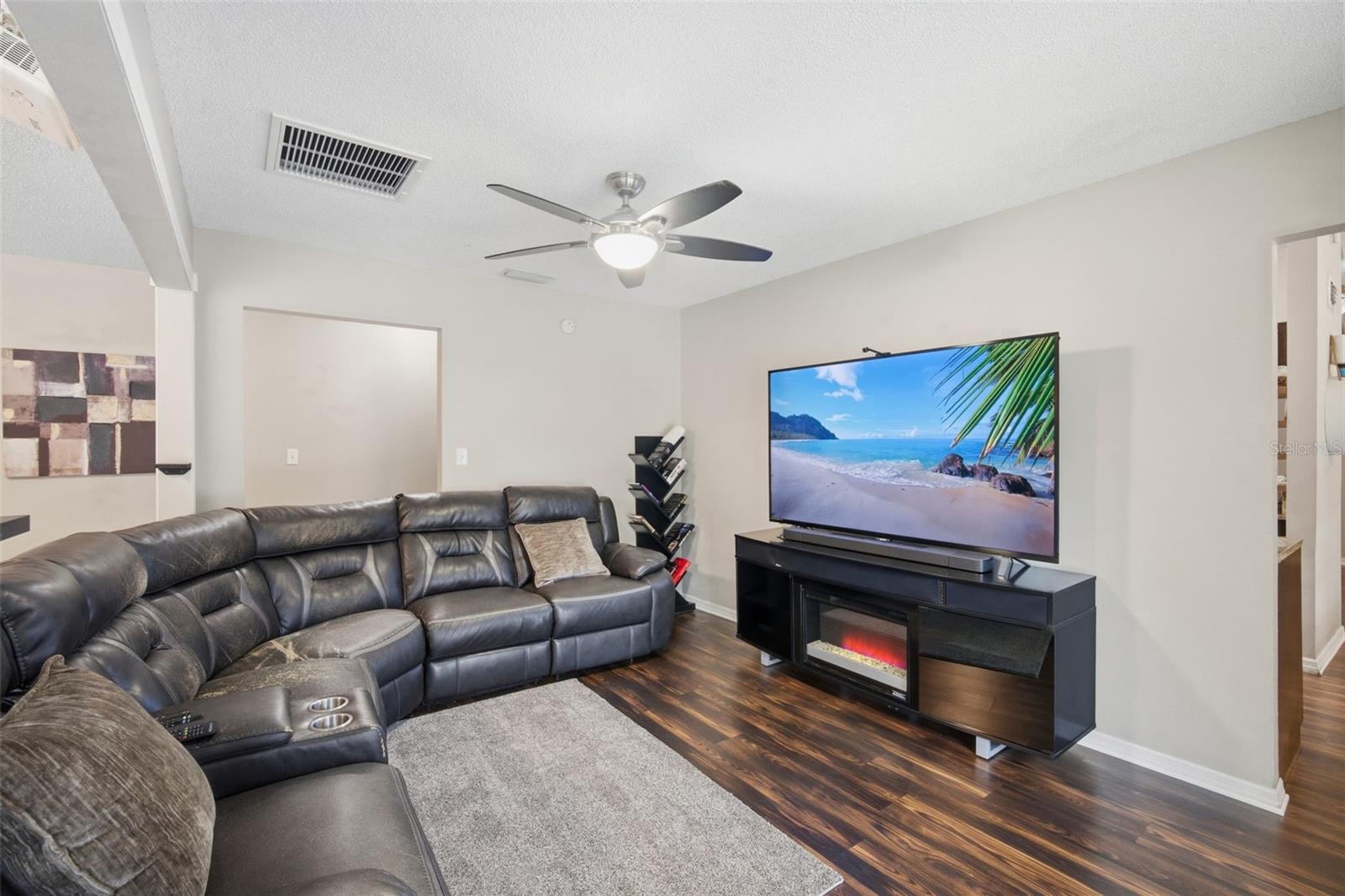 7327 SUNSHINE CIR, TAMPA, FL, 33634