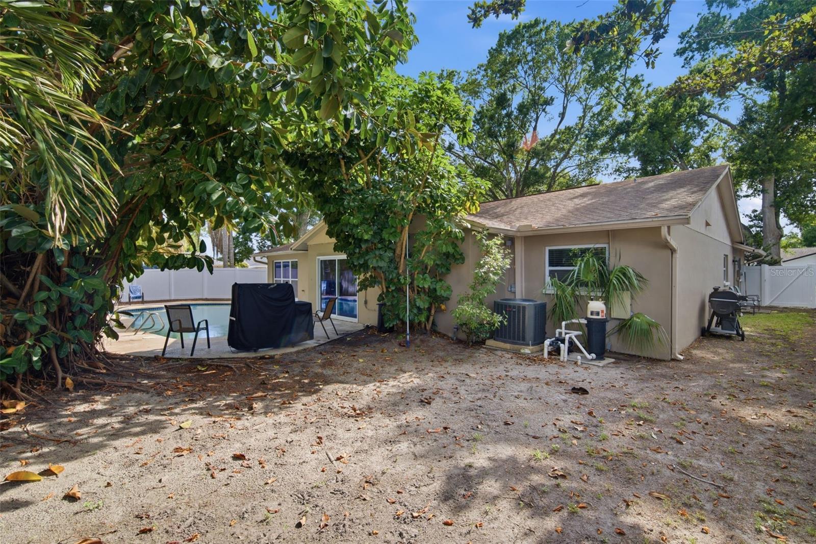 7327 SUNSHINE CIR, TAMPA, FL, 33634