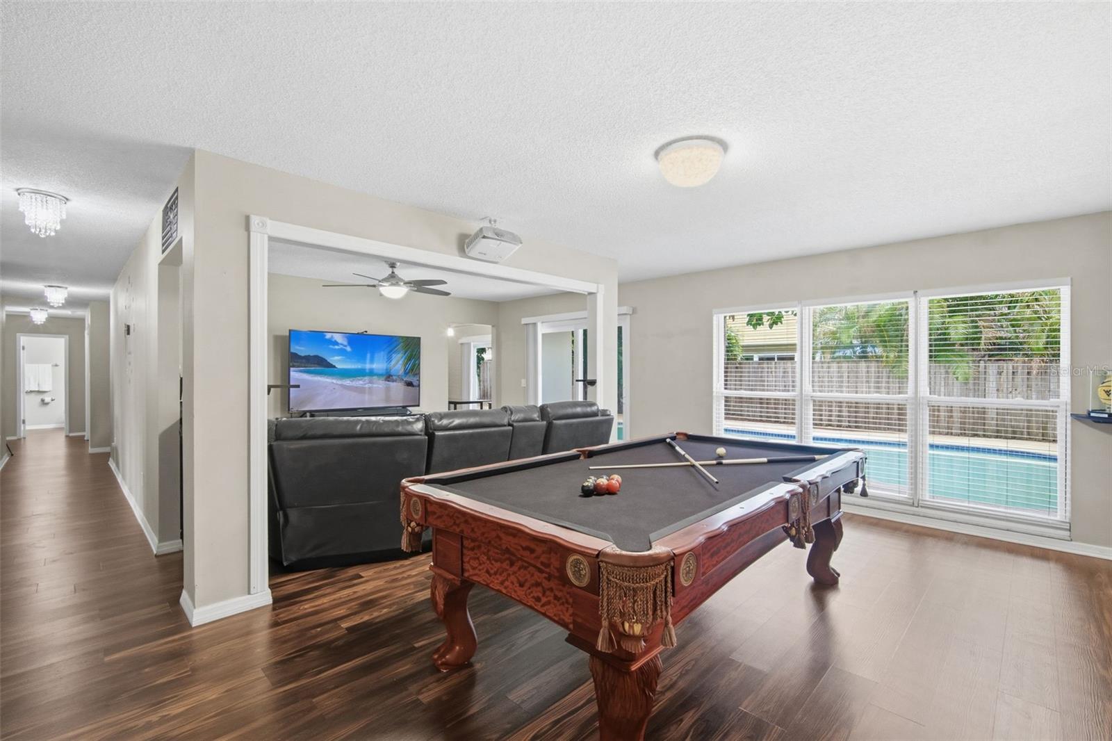 7327 SUNSHINE CIR, TAMPA, FL, 33634