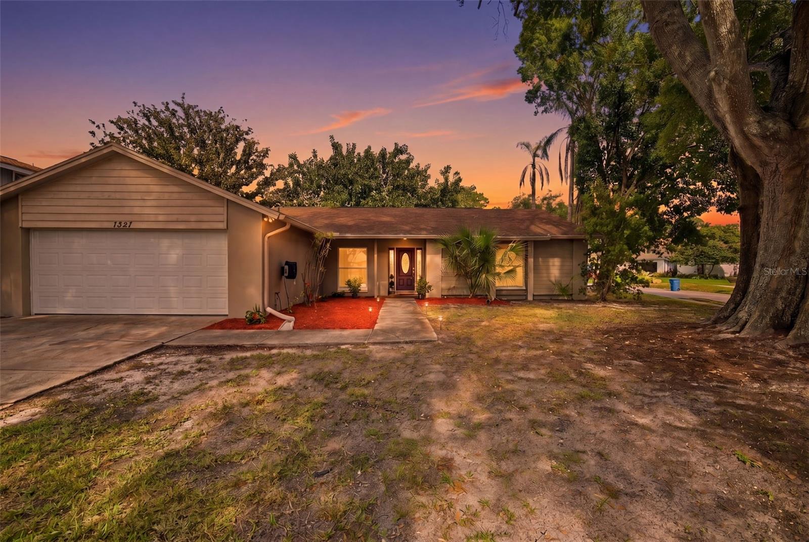 7327 SUNSHINE CIR, TAMPA, FL, 33634